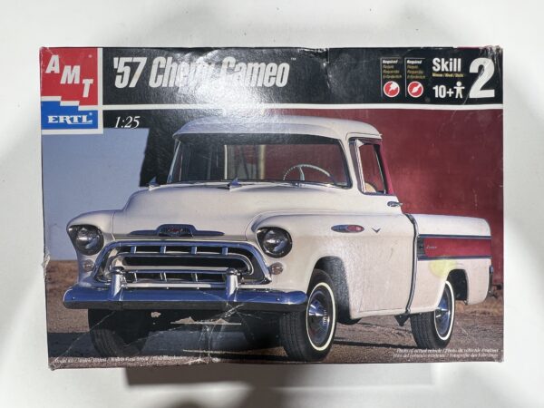 AMT/ERTL 1/25 Scale 1957 Chevy Cameo 6308